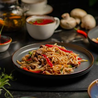 Лапша WOK с телятиной в соусе терияки