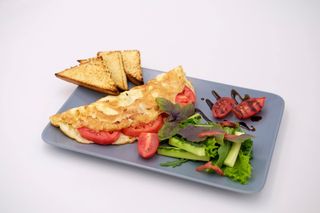 Омлет с наполнением на выбор