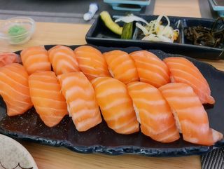 Nigiri salmon (2 uds)