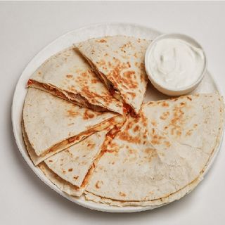 Кесадилия с цыпленком