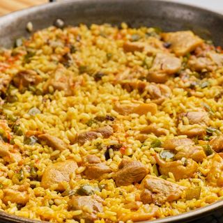 Paella de pollo 