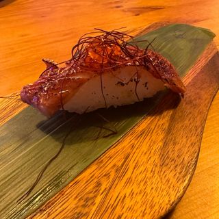 NIGUIRI DE ANGUILA CARAMELIZADA