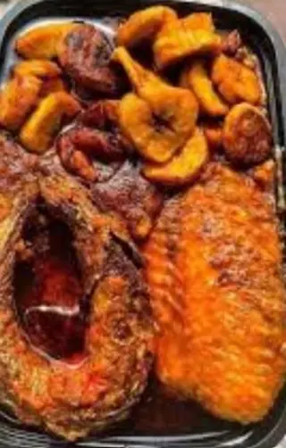 Ewa Agoyin With Turkey, Fish And Plantain