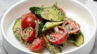 ქართული სალათი ნიგვზით