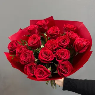 Ramo de 17 rosas rojas 