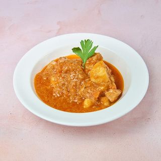 Krompir paprikaš sa svinjetinom