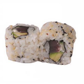 California de atún con aguacate y pepino 