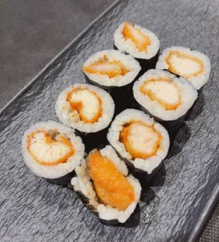Maki De Pollo Rebozado (8 Uds.)