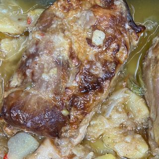 Garró amb patates ( codillo)