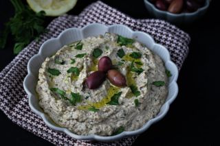 Мелидзаносалата с майонеза  (200г)