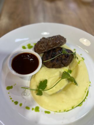 Котлеты из Телятины с пюре (280 гр.)