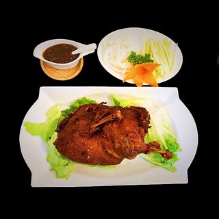 15 Pato Crujiente Con Crepé (1/ 2 Pato)