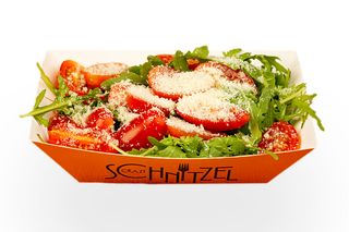 Salata de Rucola rosii Chery si Parmezan