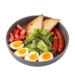 Завтрак с куриными купатами