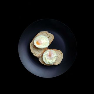 Huevos Pochados con Tosta