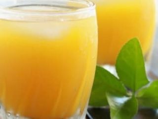 Batido natural de maracuyá en agua