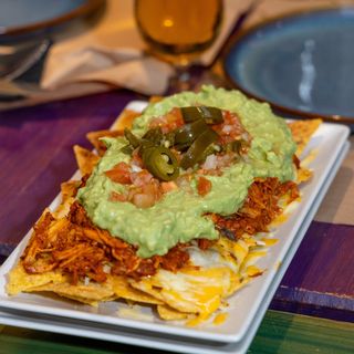 Nachos con guacamole
