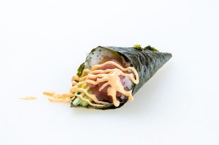 78 Temaki tuna spicy