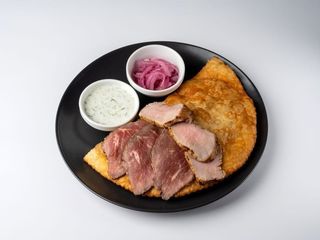 Чебурек зі свининою та яловичиною (200g)