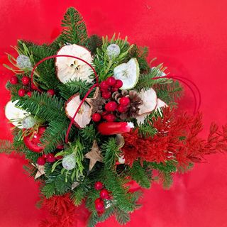 centro tavolo natalizio con base in legno