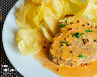 Bife do Lombo com Molho Pimentas