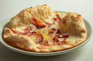 Pão de Alho com Queijo e Bacon