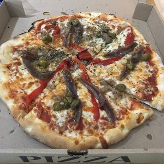 Pizza De Anchoas  (33 Cm.)