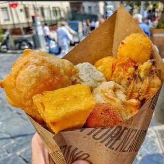Cuoppo di terra: fritto misto Napoli