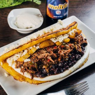 Cachapa De Pabellón Venezolano