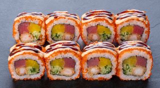 Рол з тунцем та креветкою темпура