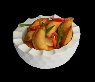 Вареники-фрі з маринованими огірками і Пармезаном (170/50г)