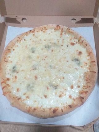 Pizza Quattro Formaggi