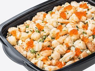 Салат олів'є з креветками (1 кг)