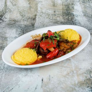 Saramură de crap cu mămăligă