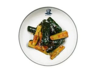 Биті огірки в пікантному соусі Л (220g)