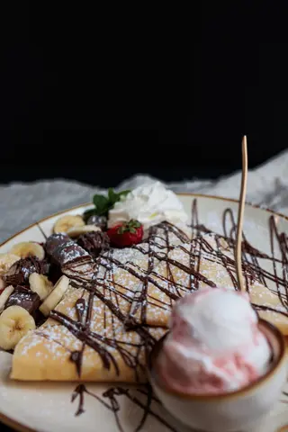 Crepe Kinder Bueno, Fruta e bola Gelado