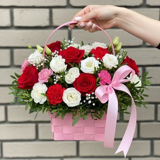 13 Roses - Panier Fleuri Rouge Et Blanc