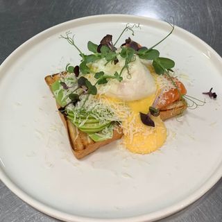 Тост-Бенедикт с лососем (265 гр.)