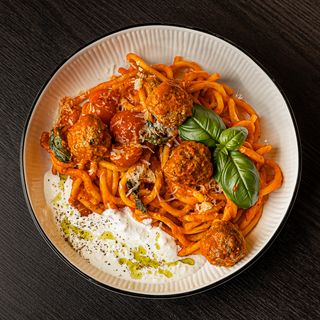 Bigolli all' L'orso mięsne