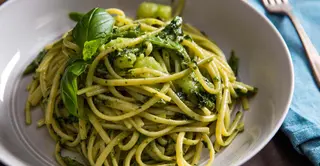 Spaghetti z pesto bazyliowym