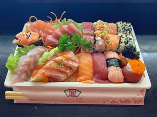 U36b-Sushi e sashimi 30 unds
