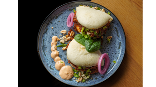 BUŁECZKI BAO PULLED BEEF