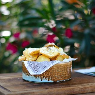 Пържени картофки с трюфелов зехтин и Пармезан (160г)