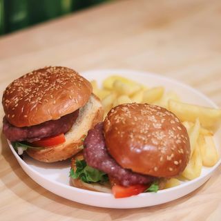 Infantil miniburgers con patatas