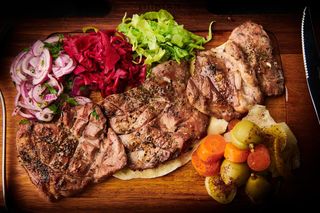 Kuzu Pastrama - Antricot de oaie