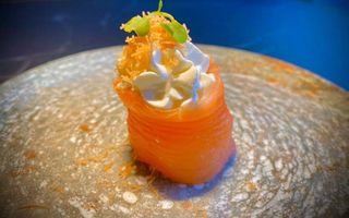 420.- Gunkan Salmón Kataifi