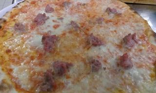 Pizza alla salsiccia