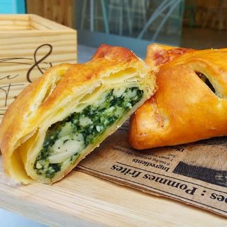 Pastel de espinacas y bechamel