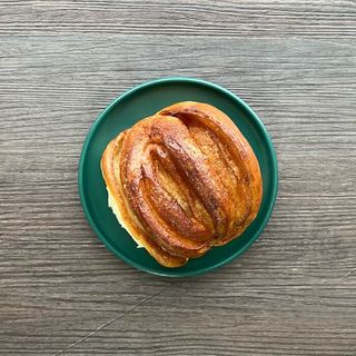 Булочка сдобная