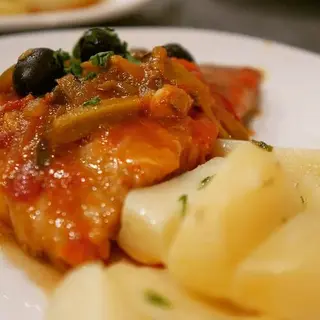 Bacalao encebollado